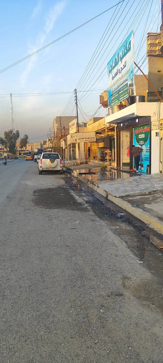 أرض تجارية للبيع ملك صرف طابو 200 متر 
الموقع بداية السماح ب حي عدن شارع التنانير قرب صيدلية اليمامة 
وجهة 10 
العمق20 
الاستفسار انتصل عل أرقام 
***********
***********
مكتب قصر الريان حي عدن شارع التنانير قريب عل صيدلية اليمامة
