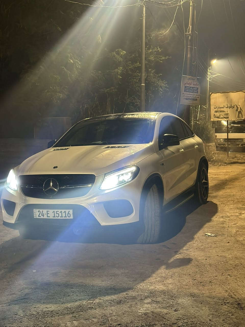 السلام عليكم
مارسيدس GLE400 كوب 2018
محرك السياره 3.0باي تيربو فور متك 
مكفوله كفاله عامه السياره دبل بصمه 
فول مواصفات من بنورما توقف ذاتي تحديد مسار قياده ذاتيه  رادارات 360
كاميرات 360خمس انظمه قياده اوتو هولد نظام ركن السياره حساسات وهواي مواصفات السياره للبيع او المراوس مكان السياره كربلاء
للاستفسار الاتصال ***********
