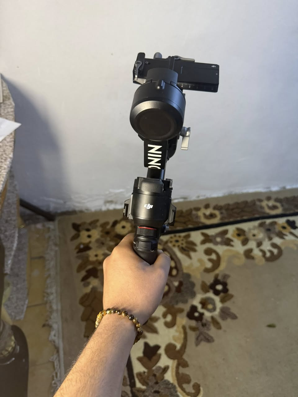 السلام عليكم  رونن RS4جديد بمعنى الكلمة مستخدم كلش قليل جهاز نضيف حيل كارتونة وغراضة موجودة جهاز اخذتة ب ٦٠٠ قبل شهرين ومستتخدم ١٠ مرات قيم السعر بما يرضي الله العنوان الشغلة رقم التلفون واتس آب ***********
