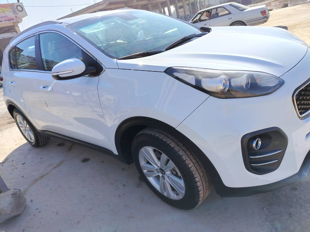 سبورتج ٢٠١٩ خليجي بدون صبغ بيها بارد وشخط موضح بالسونار رقم سليمانية بأسمي شرط نقل الملكية ماشية ٨٢ سيارة نظيفة  ميكانيك بلادي السعر ١٨٠ وبيها مجال مكاني بعقوبة *********** بعقوبة, ديالى
