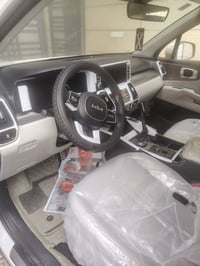 سورنتو موديل ٢٣ فول مواصفات 4x معروف ماشية ٥٠٠٠ الف فقط يعني تعتبر زير...