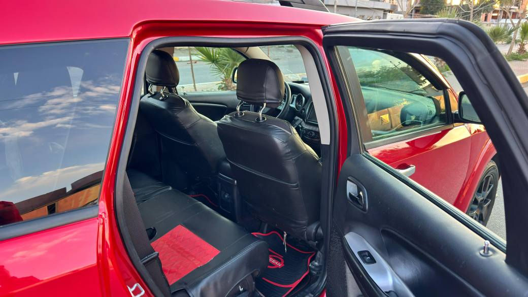 دوج جورني ٢٠١٨ ٤ سلندر مواصفات بلاك توب 

شاشه جبيرة 

٧ راكب 

٣ قطع تبريد

 منظومة غاز ٦٠ لتر 

محرك جديد

٤اطارات جديد

كشنات مغلف جلد 

ارضية مغلف جلد 

لايت led

سبايدر سقف 

سيارة جاهزة وترايك للبصرة 
مال بيت 

سيارة حادثها ٤ قطع بونيد وجاملغ سايق وباب سايق وجاملغ خلف السائق صبغ ومعجون . بيها شاصي جهة السايق تصليح 
سنوية لحد ٢٠٣٠ باسمي شرط تحويل بدون وكالة كركوك, العراق


**إذا كنت صاحب هذا الإعلان وتريد حذفه لأي سبب، رجاءا أرسل رسالة إلى الدعم الفني**