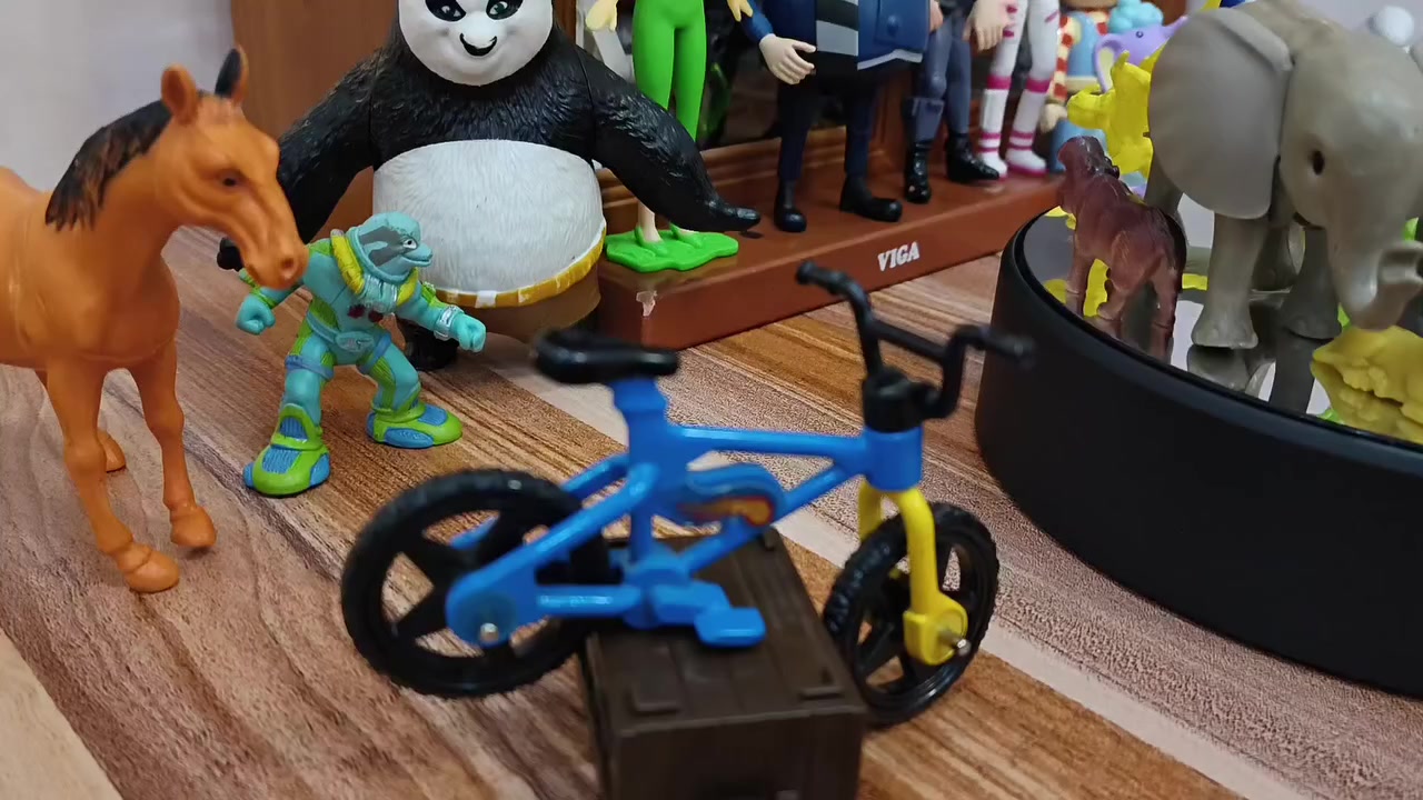 السلام عليكم🤚 من رخصة صاحب الكروب🗣️
ألعاب متنوعة مجموعة ديناصورات 🦖🦖🦖بإله أصلي مختوم
+ شخصيات متنوعة باله أصلي مختوم + سيارات 🛻🚘أصلية بيه إصدارات جديدة يتوفر توصيل أو الخاص
+ مصغرات باله أصلي


**إذا كنت صاحب هذا الإعلان وتريد حذفه لأي سبب، رجاءا أرسل رسالة إلى الدعم الفني**