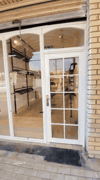 ديكور محل ملابس رجالي جديد جدا العنوان ابو دشير قرب السوق الشعبي وبسعر جيد واتساب ***********
