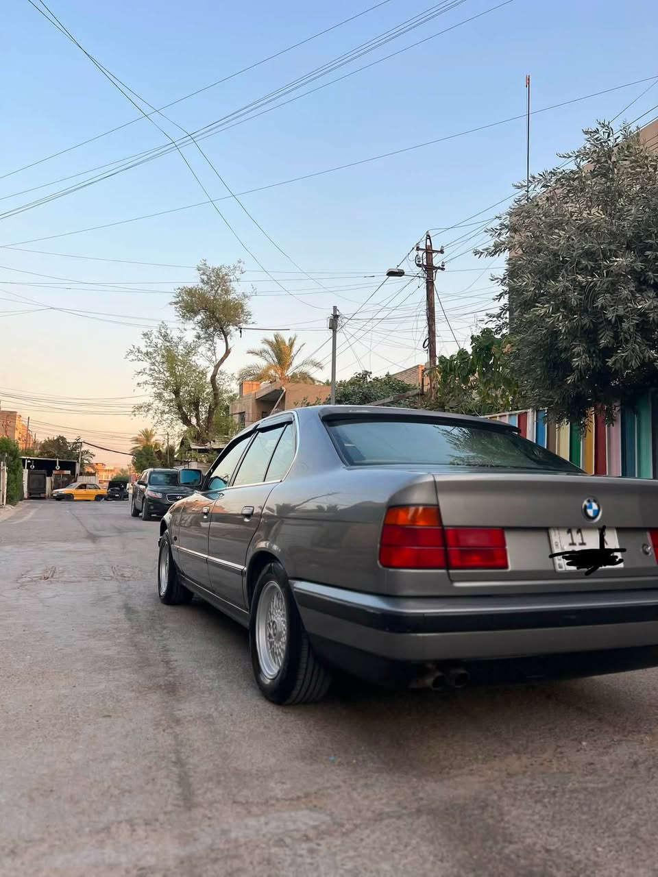 السلام عليكم
للبيع فقط 🟥
bmw 535 1991
صبغ عام للجمالية فقط 
السيارة جديدة بمعنى الكلمة 
كشنات كهرباء مخمل جديدة
جعمقة كهرباء 
مروحة كهرباء 
سلايد 
سيستم سماعات كامل مع مضخم صوت 
تايرات جديدة 
باتري جديدة 
منضومة عدسات 
رقم بغداد بسمي الجديد 
السيارة كاملة من كل النواحي 
للتواصل : ***********
السعر 110$ وبيها مجال 
اخي اذا ميعجبك المنشور اعبرة بكلمة طيبة 
تحياتي

