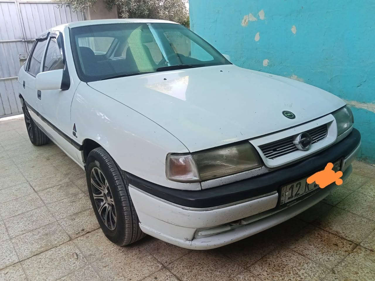 فكترا موديل ١٩٩٠حجم ٢٠ كير توماتيك مكينه وكير كصه جديد مبدلين تايرات وطخم جديد صبغ ٣ قطع شواصي وتكم بشرط رقم نينوى دولي شرط التحويل سعرها ٤٢وبيها مجال للشراي *********** *********** موصل جانب الايسر الشراي يتصل
