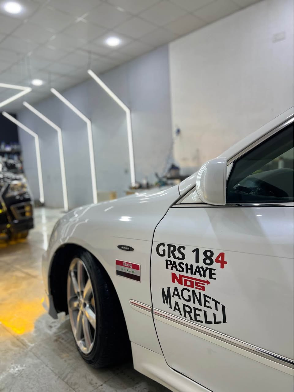 سەرەتا بەناوی خوای گەورەو میهرەبان🤍
تویتا کڕاون شاهینە بۆفرۆشتن
مۆدیل ٢٠٠٧
بڕاوە ١٨٤ تازه داخل 
 کامل جایز کراوە 
گير مه كينه به شه رت 
ناوڕەش 
٣دوگمەی قەپات مواسەفات 
ویل دینگە
 جڵدو هیتەر
   ئاوینە کارەبا
سەیارەکە بی چاڵ بی شوختە 
سەقفی شوشەی 
تەبرید ساردو گەرمی بەسراوە بەشەرت 
تەقەورەقەی نیە بەشەرت
پشتو پیشی کەپسە دەعمو لیدراو بەشەرت 
کەڤەر گۆڕاو بەشەرت
سەقفی بۆیاخ نیە بەشەرت ره نگ گوراي نييه به شه رت 
هەموو گیانی بەشەرت
*********** كويسينجاك, أربيل
