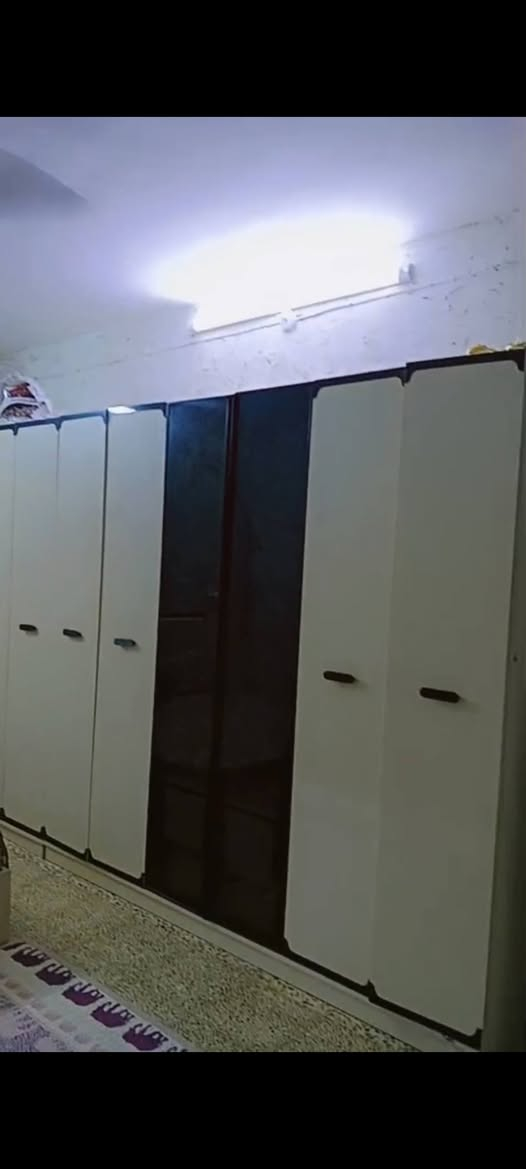 غرفه لبيع مصارلها 5 اشهر سعر 700 وبيها مجال لاستفسار الاتصال ع رقم ‏‪***********‬‏
