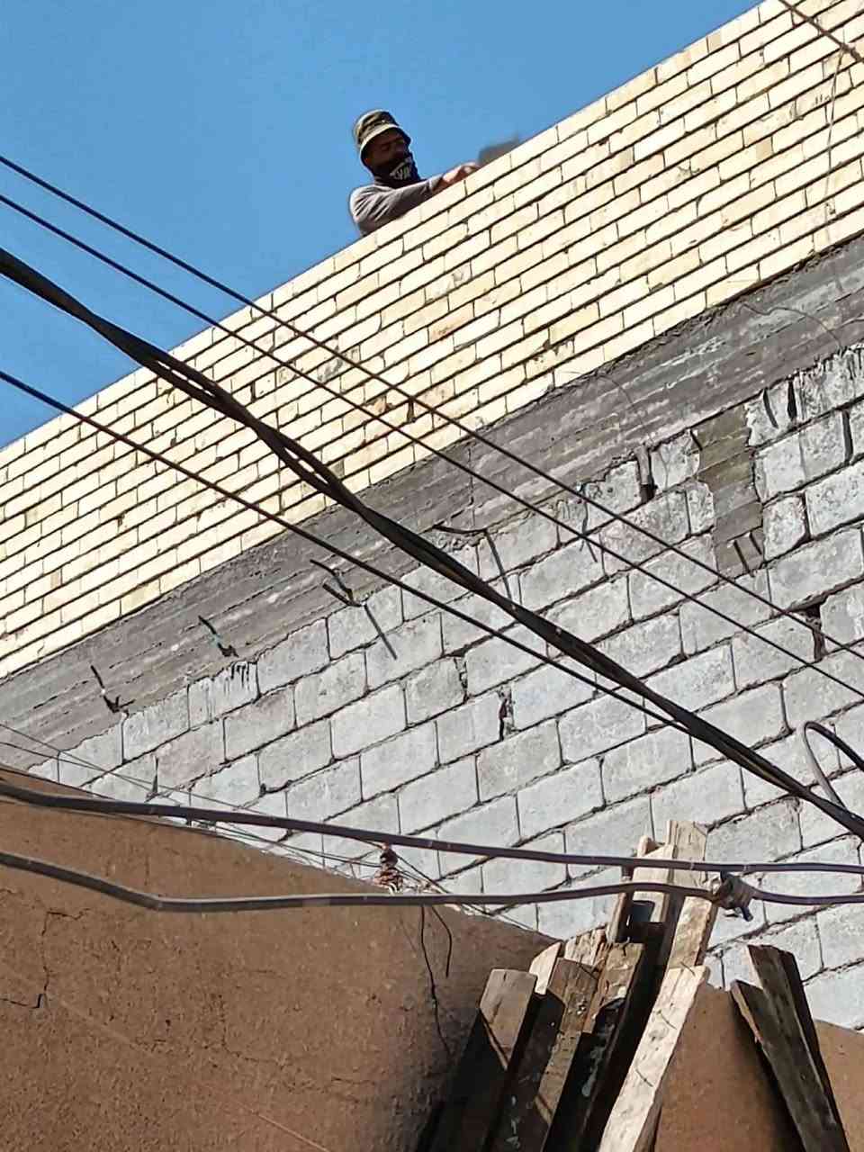 سلام عليكم خلفه بناء وترميم نشتقل قطعي يومي بلوك طابوك فرمستون شقل درجة اولى متفرّغ حالين  واتساب ***********
