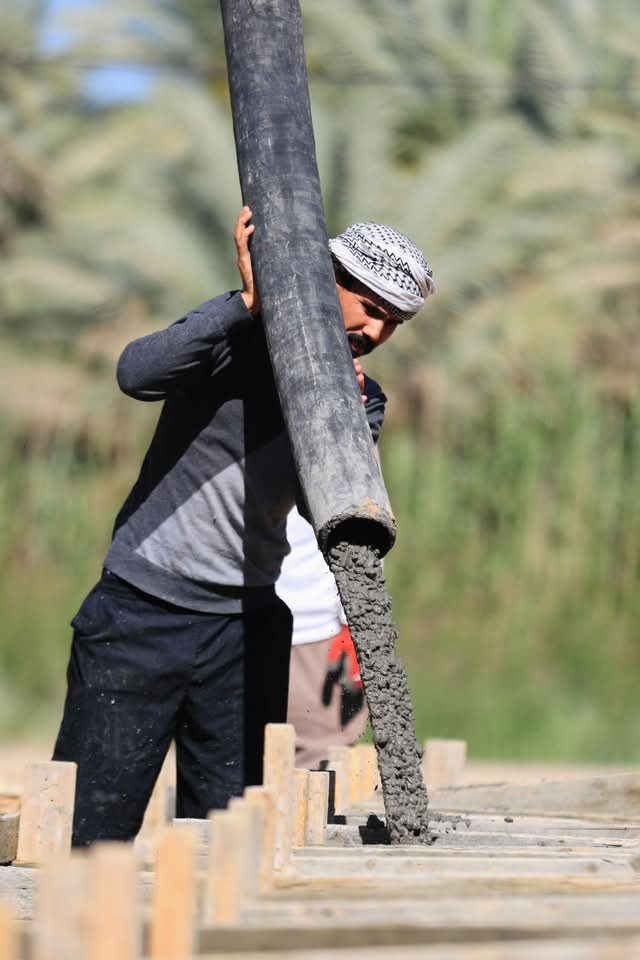 أساسات متين لبنيان يدوم ، خطوة بخطوة نحو التميز والإتقان 🔨 🏗️✌🏼
من قلب الحسينية، يواصل مكتب ضيوف الإخوان لتجارة العقار والمقاولات العامة تنفيذ أعماله وفق أعلى المعايير الهندسية والمهنية.

يوثق هذا المقطع مرحلة صب الأساس الأرضي لمشروع سكني بمساحة 200 متر مربع، حيث نحرص على دمج الخبرة العملية بالتنفيذ الدقيق لضمان جودة تليق بثقة عملائنا.

كما نوفر خدمة البناء بالنقد والتقسيط بما يناسب احتياجات الزبائن، مع مرونة في التنفيذ والالتزام بالمواعيد، مع إشراف مستمر على جميع مراحل العمل من قبل الأستاذ حسين المسعودي لضمان أعلى مستويات الدقة والجودة في التنفيذ.

إن التزامنا بأدق التفاصيل والمعايير الهندسية الصارمة هو الركيزة الأساسية لكل مشروع نحمل فيه بصمتنا.

📞 للاستفسار والتعاقد:

حسين المسعودي

***********

***********
