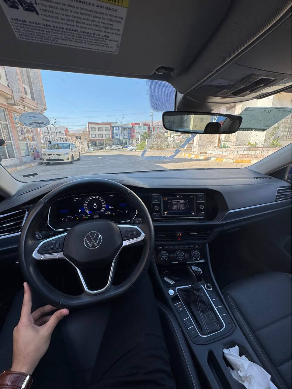 Volkswagen Jeeta SE plus 2024 فولكسواغن جيتا

فقط بوند صبغ بدون دواخل، راديتر و مروحات بلادية 
٤٧ الف ميل ماشية

مواصفات SE Plus فول مواصفات
بصمة و بانوراما و كشنات هيتر و كهربائي و كيج الكتروني، شاشة و كامرية و ويل كروم و بريك بصمة و رادار و حساس

جاهزة بدون مصرف 💯
كل شي بلادي شركة 💯

سعر 139 ورقة و مجال بسيط  
مكان عقرة "ئاكرئ"
واتس اب و كورك ***********
*********** اكر, نينوى
