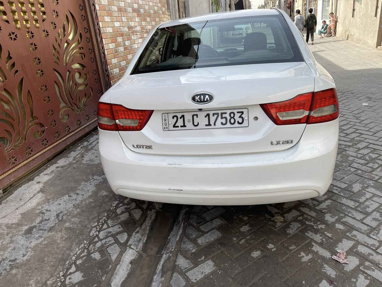 كيا اوبتيما لوتز رقم سلمانيه موديل 10 محرك 2400تبريد تدفئه شغالات مصبوغه حزام سياره جديده وحلوه لون صدفي بيه بس طخه جوه باب السايق ابينه بالصوره  تجي وكللب بأسمي مكاني بغداد مدينة الصدر السعر 115 وبيها مجال رقمي ***********
