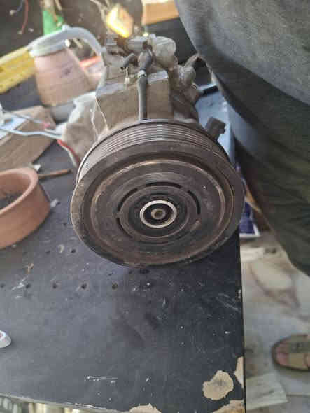 كمبريسر تبريد بستم كامري 6 سلندر 2007 كلج عاطل واكع شغال ب 50 الف
***********
