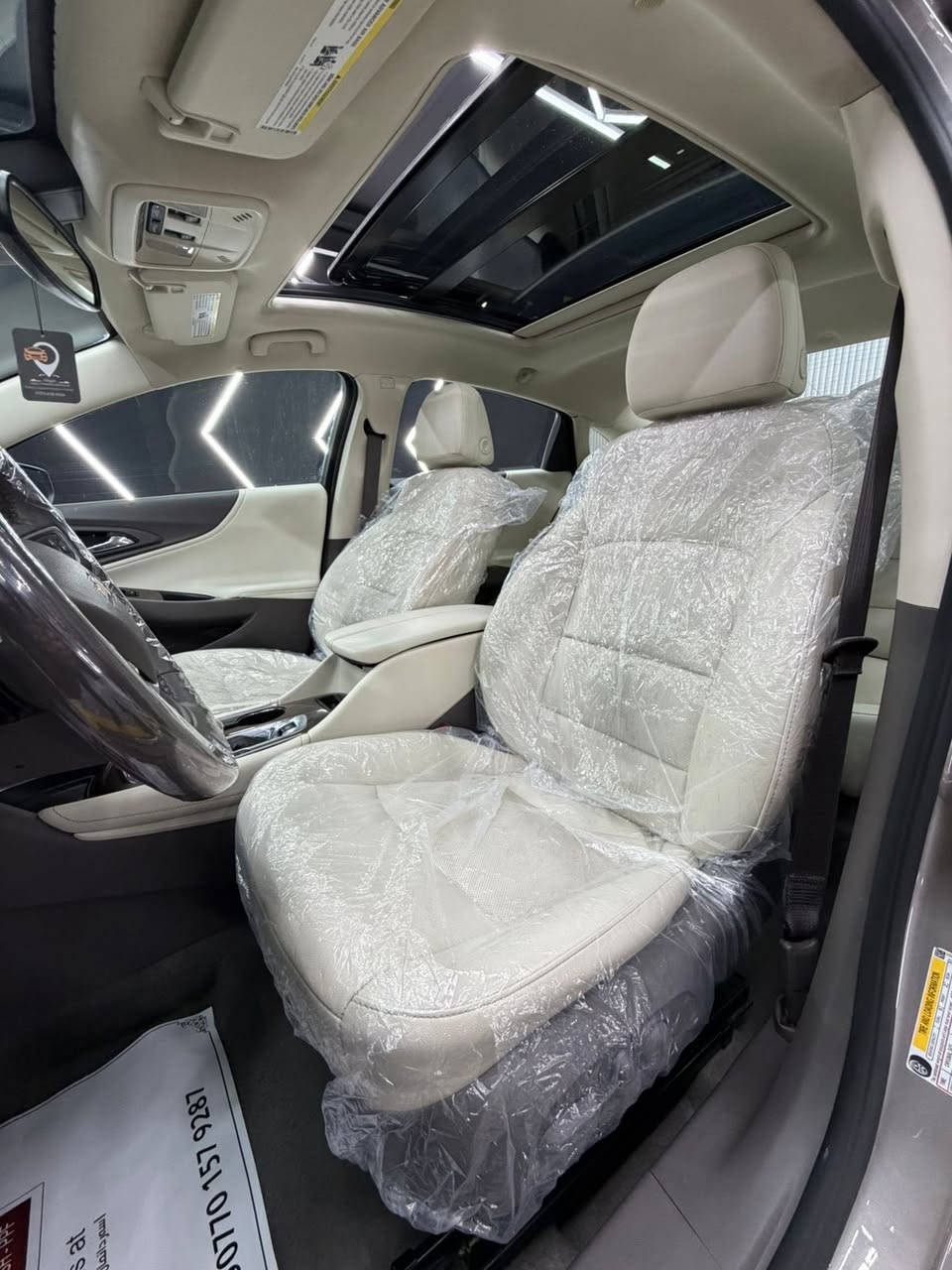 شوفرلیت مالیبو 2024 بریمیر
مواصفات بریمیر داخل کریمی اعلی فئە 
سیارە ماشیە ٢٦ الف حقیقی و کلش جدیدە 
اللون شامبانی و داخل کریمی و ساج ماکو اختها 

"مواصفات بریمیر فوول اعلی فئە 
بانوراما ،، بصمە ،، شاشە ئایباد کبیر گیچ الکترونی  ،، شغال یعنی تشغیل عن بعد ،، ئوتو ستارت ستوب ،، کشنات تدفئە تبرید و جلد ،، ستیرن هیتر ،، رادار امامی و خلفی و جانبی بریک کهربائی ،، دبل صالنصا ،، ویل کروم بیلادی ،، دبل گیر ،، کشنات کهربائی ،، کامیرا ،،  و بعد هوایە مواصفات ... 

سياره بیها بس قطعە وحدە صبوغ بدون دواخل بدون  ایرباگ باقی سیارە مکفولە من کلشی لا صبوغ و لا تبدیل و سیارە حیل حلوە و جدیدە تخبل ماشاالللە 
محرك و الگیر ما مفتوحە وبدون ای خلل بشرط الفحص کلشی علی وضع البلادی .. ✅

سنویە و الهزە جدیدە حتی 2031 تحویل و الوکالە بشرط نفس الیوم 
صدر و حدادیە بشرط جدیدە مابیها نقص ..
گیرو مکینە و الکهربائی بشرط بدون خلل ..

الاخوان سیارە مال بیت مابیها نقص ای شی جاهزە من کل نواحی الحمداللە .. 

سعر / ١٥٥ مجال بصیط لطیبین 
موبایل / ***********
مکان / سلیمانیە مرکز المدینە
