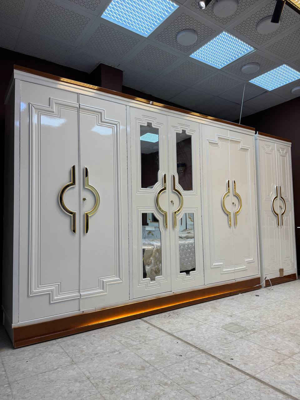 السعر // مليون.100 فقط 😍

🔅تفاصيل الغرفة المرمري  ....

 خارج ٤ملم ام دي اف 🔺
وداخل صاج ٣ملم 
صبغ حراري  درجة اولى 

عدد القطع  ٧ قطع 😍
🔺1 //جرباية  قياس  ١٦٠ × ٢٠٠ 
🔺//ميز جانبي ايسر قياس ٥٠
🔺2// وميز  جانبي  قياس ٥٠
🔺3// زاوية ارتفاع مترين عرض ٨٠
🔺4// وميز بلازمه  
🔺5//وميز مراية ارتفاع مترين عرض ١٢٠
🔺6// وكنتور ٦ باب  ارتفاع مترين و١٥ طول ٣ متر و١٥

القطعه الثامنة حسب الطلب شازلون
سعرها ٥٠ الف ❤️

(توصيل مجاني مركز بغداد )
التوصيل يشمل الشد مجاني 🔥
(اطراف ٥٠)
باقي المحافضات حسب البعد
شازلون سعرها ٥٠ الف
شازلون مخزن ٧٥ الف


**إذا كنت صاحب هذا الإعلان وتريد حذفه لأي سبب، رجاءا أرسل رسالة إلى الدعم الفني**