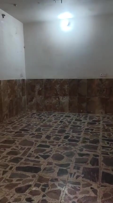 بيت لايجار طابق ثاني
حي الخليج يحتوي غرفين ومطبخ و صاله وكراج سياره وسطح
***********
