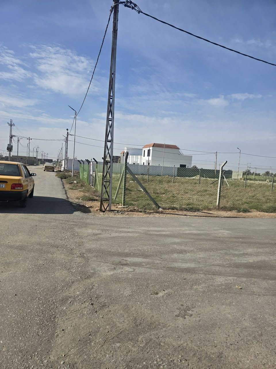 عرصه للبيع المساحه 200متر ركن شارعين مسيجه مجمع توحيد الثاني مقابل مدرسه التصافي موقع مميز للاستفسار [ *********** ] [***********]
