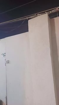 بيت للبيع مساحه 100متر مربع ركن شارع المعسكر قرب الفرن الثاني يحتوي عل...