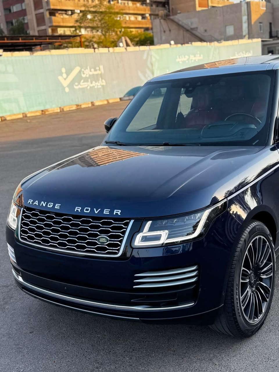 رانج روفر 2019 سردار اوتوبايگراف رقم بغداد
(خليجي - ضمان وكالة سردار  )
 المحرك: 8 سلندر V8 سوبر تشارج.
 الممشى: 83 ألف كيلو فقط 
 السيارة مكفولة كفالة عامة من الصبغ وتبديل وكلشي 
✨ مواصفات:
داخل احمر  مساج، تدفئة، تبريد، وخزن (ميموري) لكل المقاعد. 
 سقف شاموا مع فتحة بانوراما كاملة.
 أبواب شفط ونظام صوتي (هارمن گاردن)  .
 ثلاجة أمامية + تكييف مركزي منفصل.
 شاشات خلفية، رادارات، تحديد مسار، ونظام قيادة ذاتي. فرس خلفي كهرباء 
 دوسات كهرباء تنزل وية فتحة الباب.
💰 السعر:
45000$ وبيها مجال 
📞 للاستفسار والتواصل:
واتساب أو اتصال مباشر: ***********
***********
