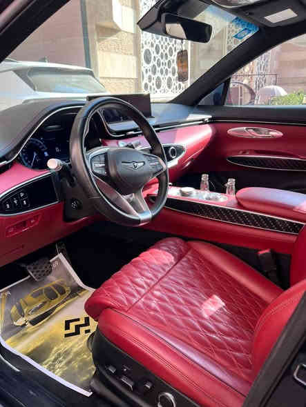 جينسسز GV70 2023 سبورت
محرك 6 سلندر 3.5 توين تيربو  برستيج اعلى فئة 
ماشية 24 الف كيلو 
السيارة حادث بنيد وجاملغ مبدلات اصل جاملغ خلفي صبغ 
سنوية وهزة جديدة رقم بغداد الجديد باسم البايع
السيارة فول مواصفات 1/1
كير ماوس 
تحكم بالشاشة ماوس
كامرات 360
انارة داخلية 
كشنات تدفئة وتبريد
وكشن السايق والصدر كهرباء 
كشن السايق مساج 
وتغشيل عن بعد
تقدم وترجع بالبصمة 
بانوراما 
تحديد مسار 
قيادة ذاتيه 
رادار 
نقاط عمياء 
اشاير ترحيب
باب الصندوك كهرباء
تايراتها الاصلية مشلن 
وتعرفون بعد مواصفات البرستيج 

السعر 33 ونص الف ولار (335)ورقه مجال بسيط
رقم سياره بغداد مكاني بغداد حي جامعه
***********
