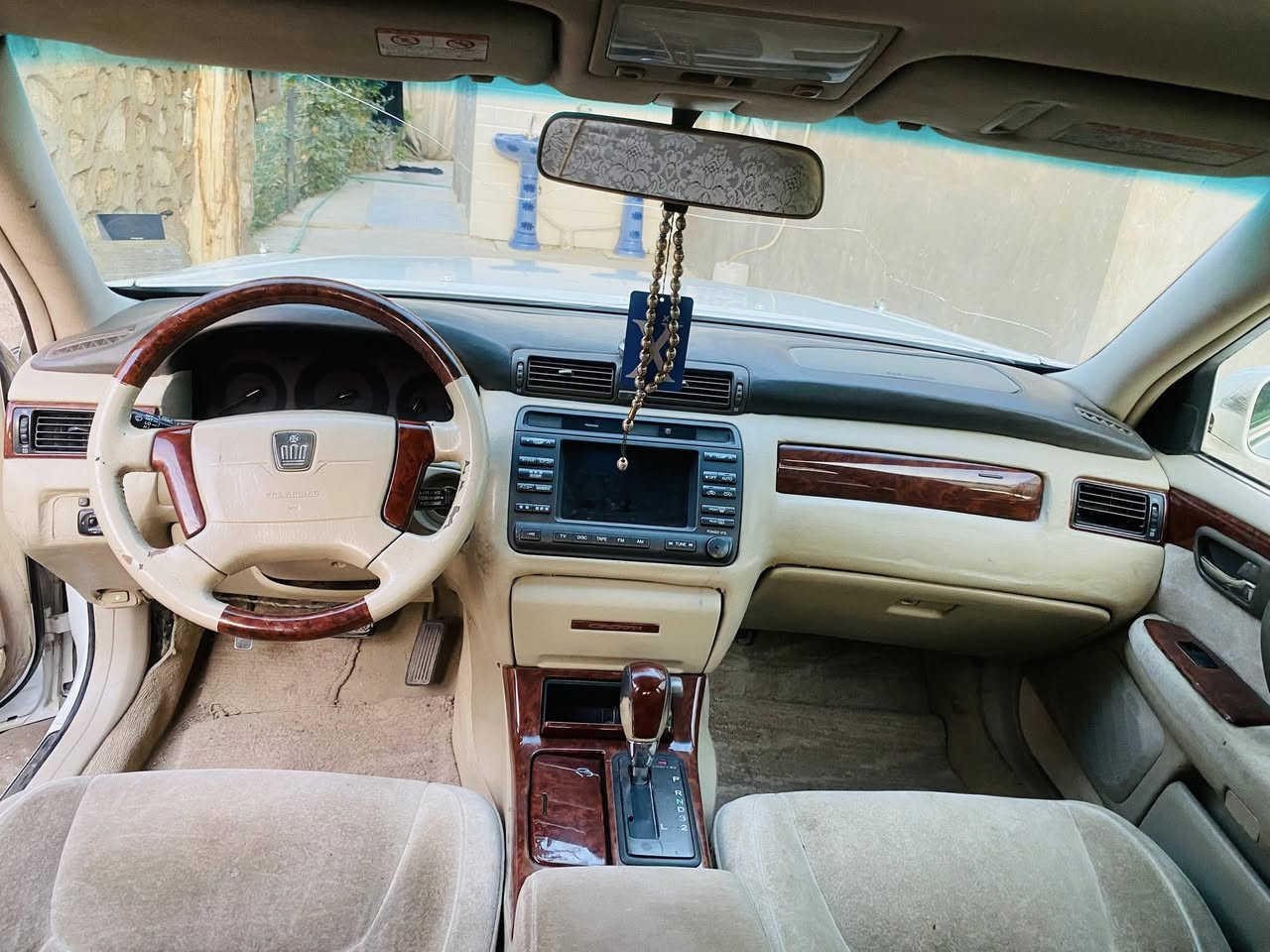 ملكه رقم كركوك كامله مداور  ٣دكم ديفور الكبير 
بيه طخه بلجاملغ الخلفي فقط الهلال 
السعر ١٣٠وبيها مجال 
رقم الهاتف *********** وبي واتساب
