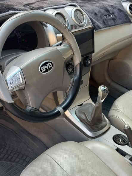 للبيع بيوايدي موديل ١٣ كير عادي المرغوب مكينه ١٦٠٠ وكير جاهزات حداديه جديده بور جديد رقم إنكليزي هزة جديده باسمي شخصيا بيها بارد بالجاملغ الأمامي وصبغ جاملغ خلفي تبريد منظومه جديده بيها منظومة زنون مكان السياره بغداد حي الجهاد رقم الهاتف *********** السعر ٥٧ $
