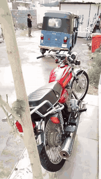 سلام عليكم درجة تايكر للبيع درجة خير من الله مكينتهه خير من الله المكان ديالى تحرير الحولي أوراق كله مراوس هم عادي ماكس فقط رقم الهاتف ***********
