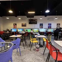 📣 للبيع – مقهى ألعاب إلكترونية وبلياردو جاهز بالكامل 🔥 📍 الموقع: الكاظ...