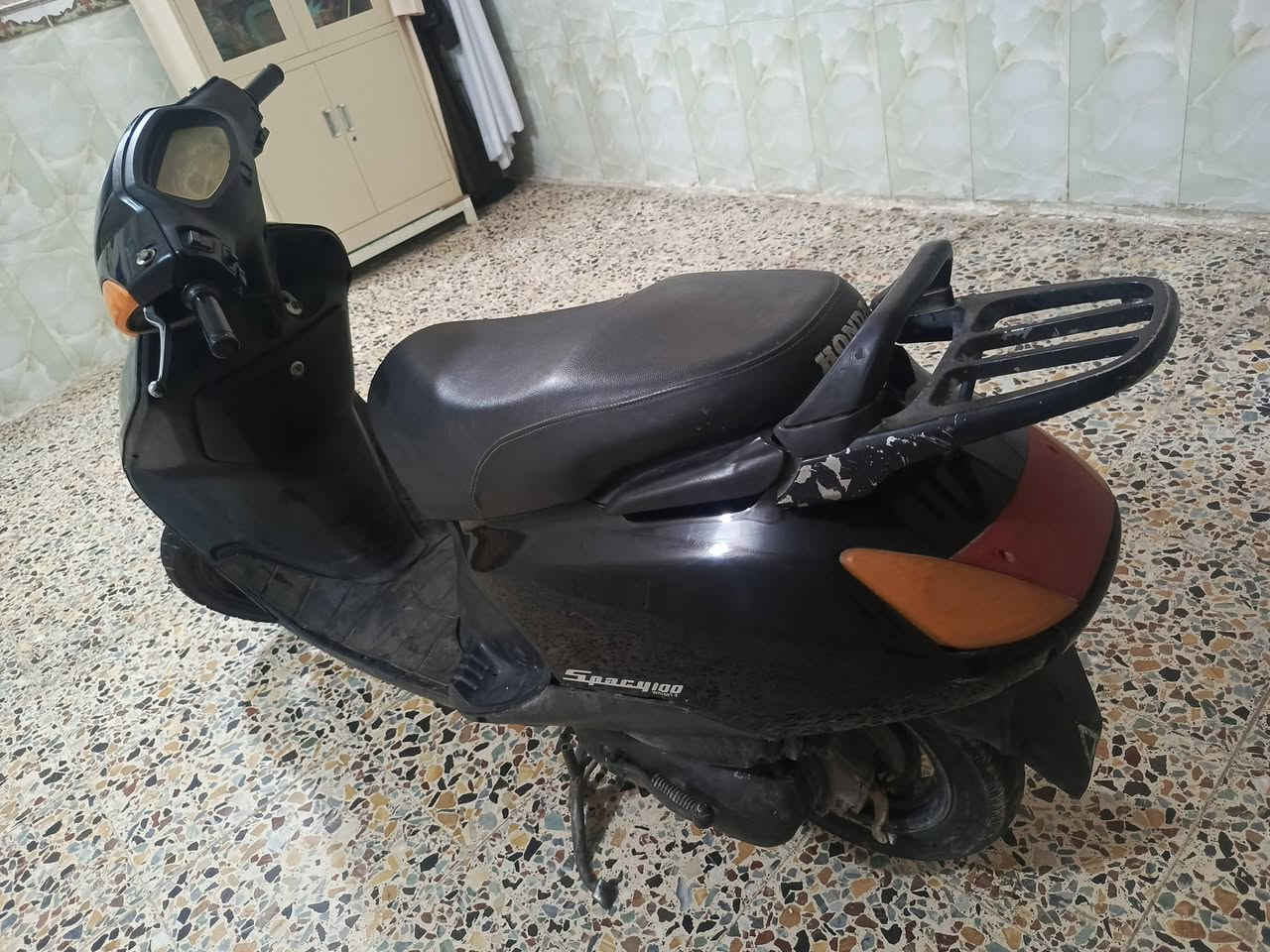 سلام عليكم سبيسي ياباني جديده لبيع كهربائيات شغاله دراجه مكينه ناعمة كابريتر أصلي
مكان كوت حي الحكيم
سعر 490وبيه مجال 
اتصال ‏‪***********‬‏

