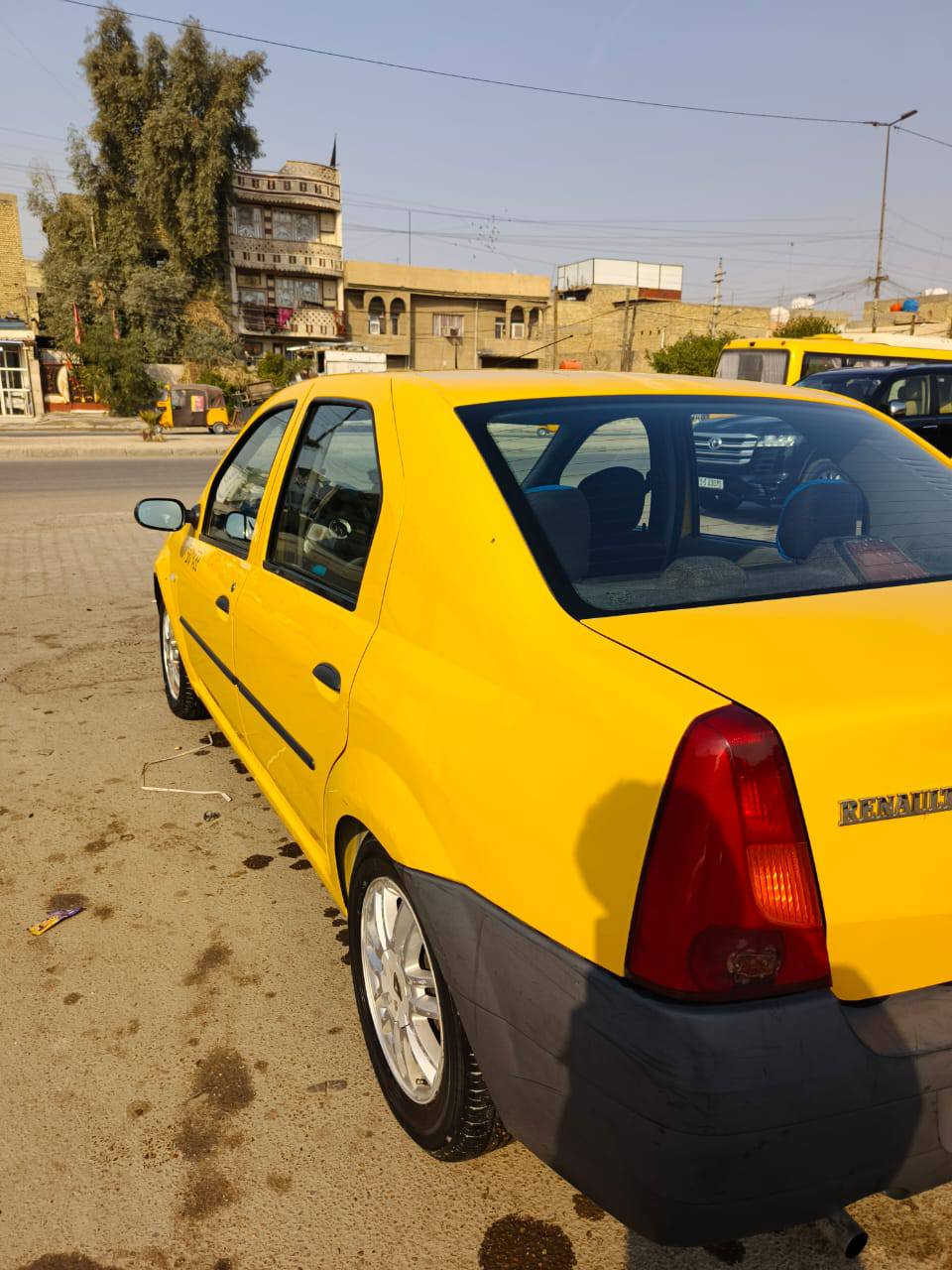 السلام عليكم 
رينو لوكان 2017 
رقم بغداد باسمي تحويل ثاني يوم
اوتماتيك بلاد منضومة غاز جديدة شادلهة 60 لتر  تبريد خير من الله بيهة جاملغ امامي الايمن مضروب فقط السعر  $ 65
مكاني بغداد البلديات 
***********
