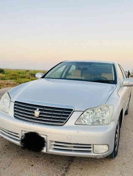 شاهينه 2005 كص جنطه 
متوم رقم وسنويه ورقم شاصي 
٦ بصمات بصمه رصاصي 
مكينه وكير وتبريد كفاله 
حساس امامي خلفي 
شاشه كأمره خلفيه 
سترين كهربائي 
كشنات كهربائي 
السعر ٣٧ 
مكان السياره ميسان 
***********
***********
