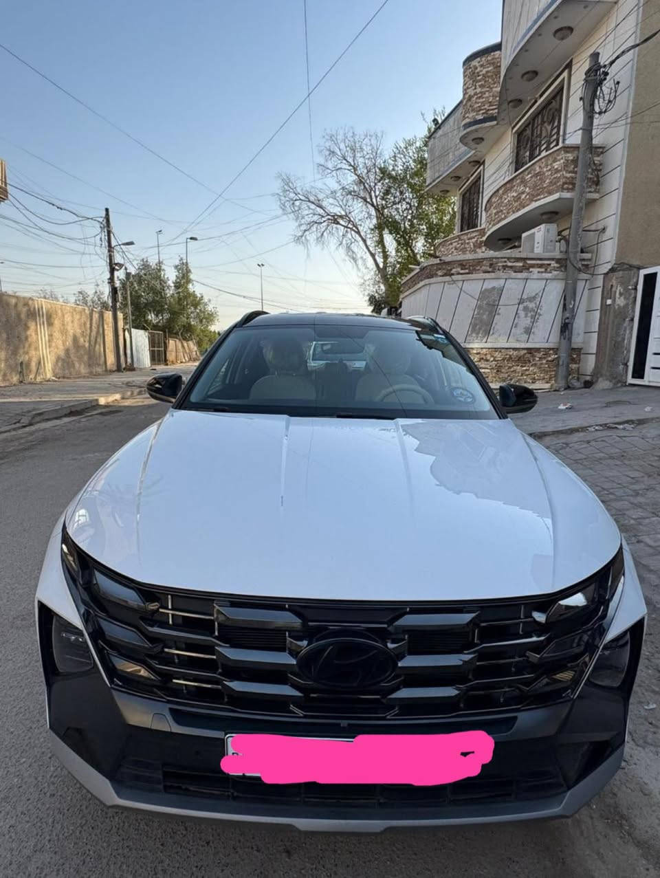 السلام عليكم 
للبيع توسان 2025 ويل 19 ضمان الاولى 
(تو كلر لونين)
‏‎كفالة عامة
‏‎ماشية 26
جنطة كهرباء 
شاشة متصلة 
محرك 2000
مرقم بغداد كامل بأسمي
السعر/ 225
***********
 العنوان : بغداد
