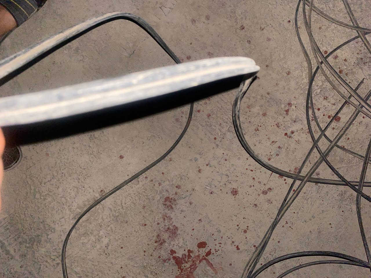 السلام عليكم واير نحاس ما محروك كميه هواي سعر كيلو ب 4👍 مكاني بغداد مدينه الصدر موجود بس عل اتصال *********** بس شراي يتصل أو وتساب
