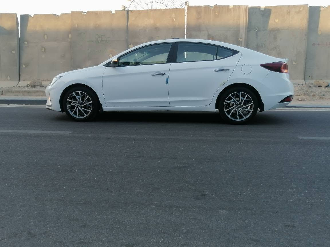 هونداي النترا 2019 خليجي فول مواصفات رقم اربيل بسم شركه سنويه ورقام جديده مكفوله ضربه وصبق وتبديل بيه بس بارد قليل كلش ماشيه 110كم سياره كلش نضيفه وجاهزه من كلشي مكينه وكير وحداده وتبريد وتخم تاير كله جديد شرط للاتصال *********** البصره البصرة, العراق
