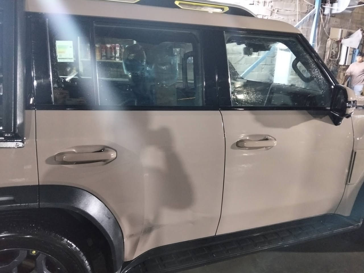 جيتور T2 
موديل 2025
ماشيه35كيلو 
بيها حالوب بسيط بالبنيد و بلقماره
و ضربه بسيطه بارد بالباب الخلفي موضحه بلصور
الداخل زيتوني و الحزام برتقالي و بيها درج و جنطه 
السعر 35 مليون للاستفسار 
***********
