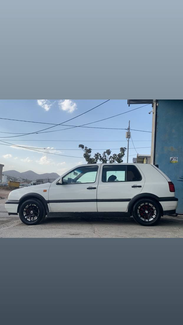 Golf mk3
مۆدیل ١٩٩٤
گێڕو مەکینە بە شەرت
لێدراو بە شەرت جەمپەکی خەفیفی دواوەی هەیە
شاشە Carplay 
پێشو دواوەی کامێڕە 
تاخم تایەو ویل لۆکک
٣ پارچەو بن دەرگاکانی بۆیاغە 
کارەبایاتی کامل مەزبوتە
ناو غورفەی لۆک
٨ سەماحەی پێوەیە سیستەمە
سەیارەکە تا بڵێی جوانو کەم مەسرەفە بەنزینکەم دەخوا
هەزەی تا مانگی ٧ نوێیە
بە ناو خۆمە سەیارەکە بە شەرتی بە ناو کردن
تکایە ئەگەر موشتەرینی سەرم مەهێشینە الحويقة, كركوك


**إذا كنت صاحب هذا الإعلان وتريد حذفه لأي سبب، رجاءا أرسل رسالة إلى الدعم الفني**