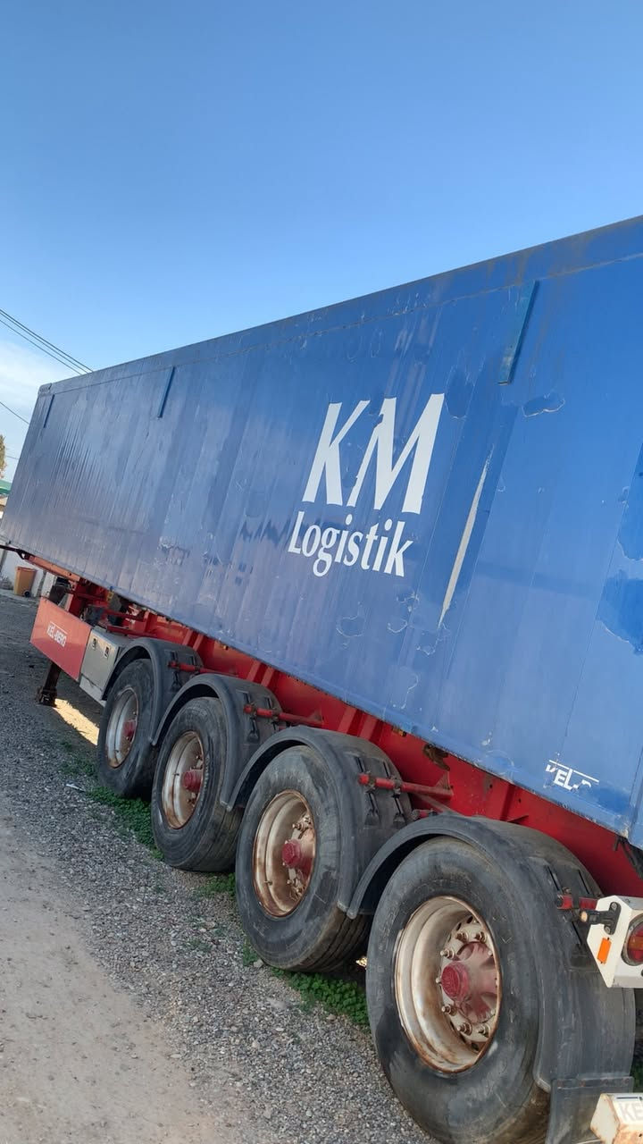 ئەم قەلابە بو  فروشتنە كاتيە سفرە كارى نەكرديە
٦٢ مكەحەبه 
بەرزى ٢٢٠
١١٤٠ مةتر پانى 
ژ.م //
0750 402 46 60
0750 701 91 42

نرخى ٢دةفتةر و ٨٥ورةقة
