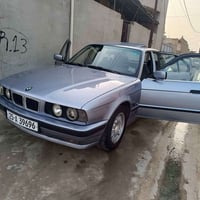 بي أم دبليو 520 • ١٩٩٢ • داخل جلد