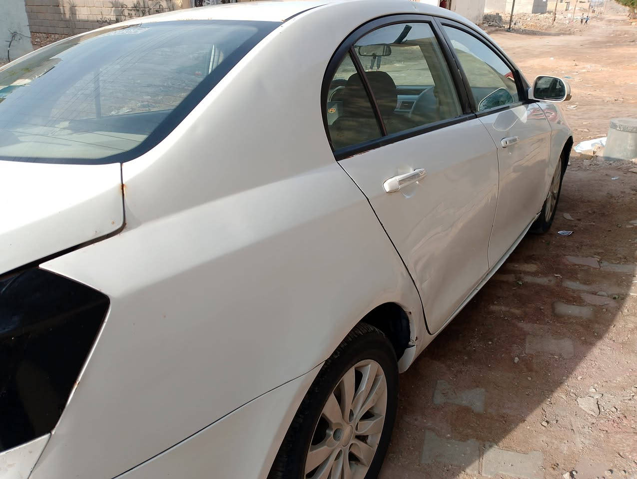 السلام عليكم ورحمة الله وبركاته
C7 2013 كيرهه بي عطل  للبيع او الامراوس حسب الرغبة السيارة كل كهربائياتهه شغاله مابيهه صبغ ولا معجون  صدر امامي كلة جديد  مال كورلا بأسمي  السيارة سعرهه ٣٥ وبيهه مجال للشراية مكاني بغداد حي طارق القديم وهذا رقمي *********** وبي واتساب
