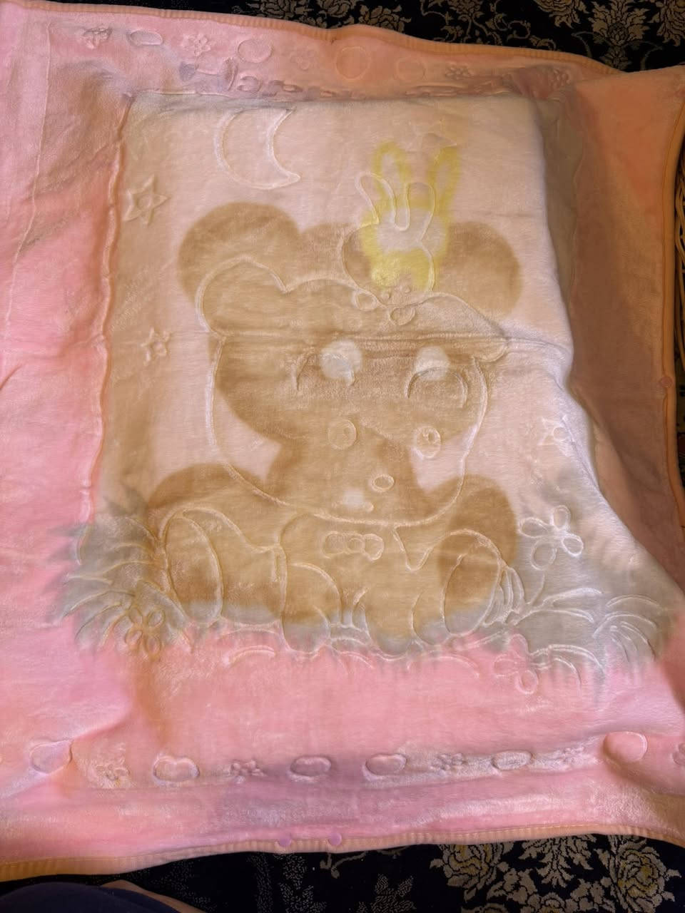 بطانيات اثنين وردي وازرق تحتوي على طباقات سعر القطعتين  20


**إذا كنت صاحب هذا الإعلان وتريد حذفه لأي سبب، رجاءا أرسل رسالة إلى الدعم الفني**