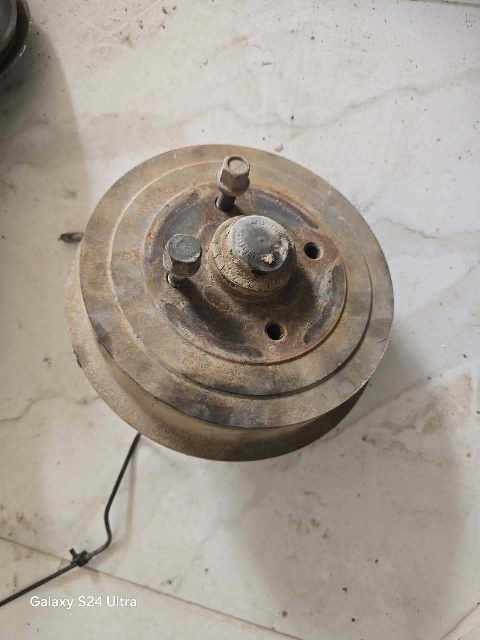 للبيع اليريد شي بخدمته
وعندي كمبريسر تبريد لانوس مفحوص وحاويه وراديتر تبريد ولبطل ولبواري 
الفلنجات الخلفيات حاويه
وباور ستيرن حاويه
وبقيت الغراض العندي كدامكم بالصور 
***********
واي لرقم بي واتساب
