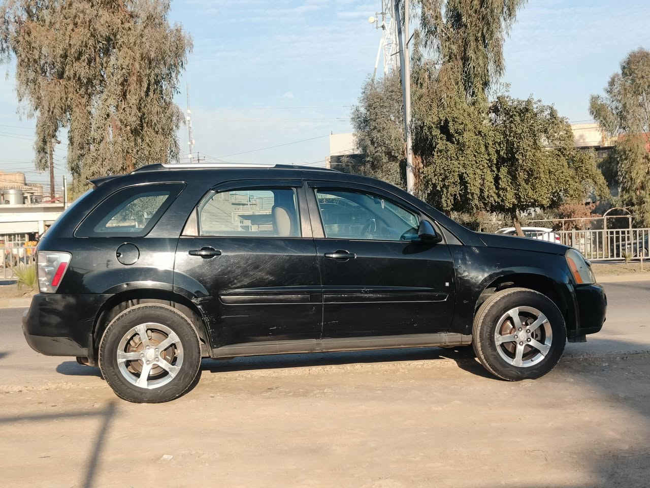 السلام عليكم
اكينوكس 2007 بدون صبغ تعديل عالبارد مكان قليل بين الباب والجاملغ هزة  بعد ما ساقطة السياره بسمي رقم دولي الكير قبل 10 أيام شديتو مال كصه المحرك بحاله جيدة تبريد ثلج تدفئه شغاله 
السعر 76 مكاني موصل حي الوحده للمزيد من التفاصيل التواصل على الرقم ***********
