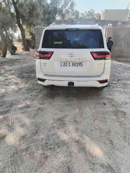 لاندكروزر 23 للبيع تنفس طبيعي ساس فول مواصفات سياره مقفوله كفاله عامه السعر 675 وبيها مجال ***********
