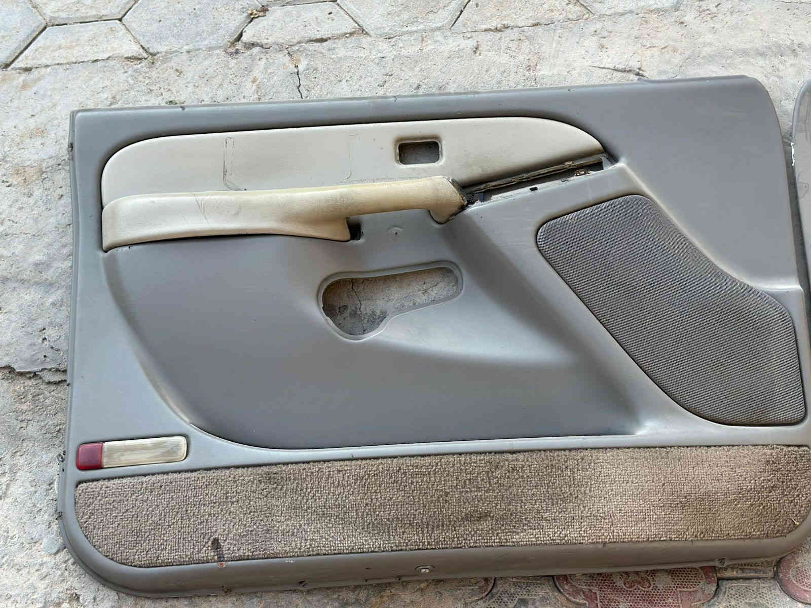 السلام عليكم ورحمه الله وبركاته 
كشنات مع ابطاين جمسي الفينيه نظيفات مابيهن أيي ضرر 
موجودات بل نجف 
ايي استفسار أتصل عل الرقم 
***********
