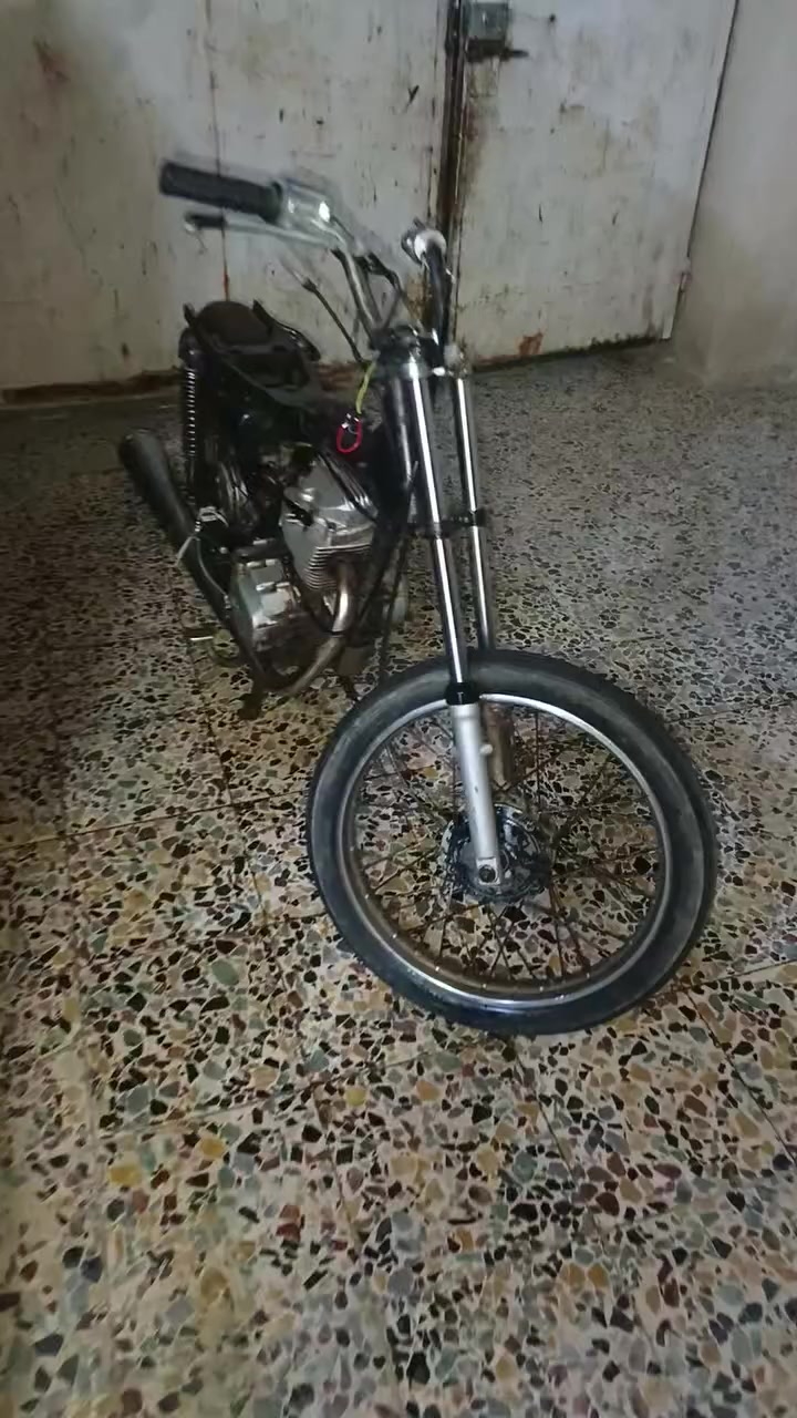 سلام عليكم  دراجه موديل18 شاصي بلاد ومكينه شغاله بس وصخه  شاصي لا مكطوع ولا بيه شي نضيف السعر 200 وبيه مجال قليل  والشراي ينتصل‏‪***********‬‏
