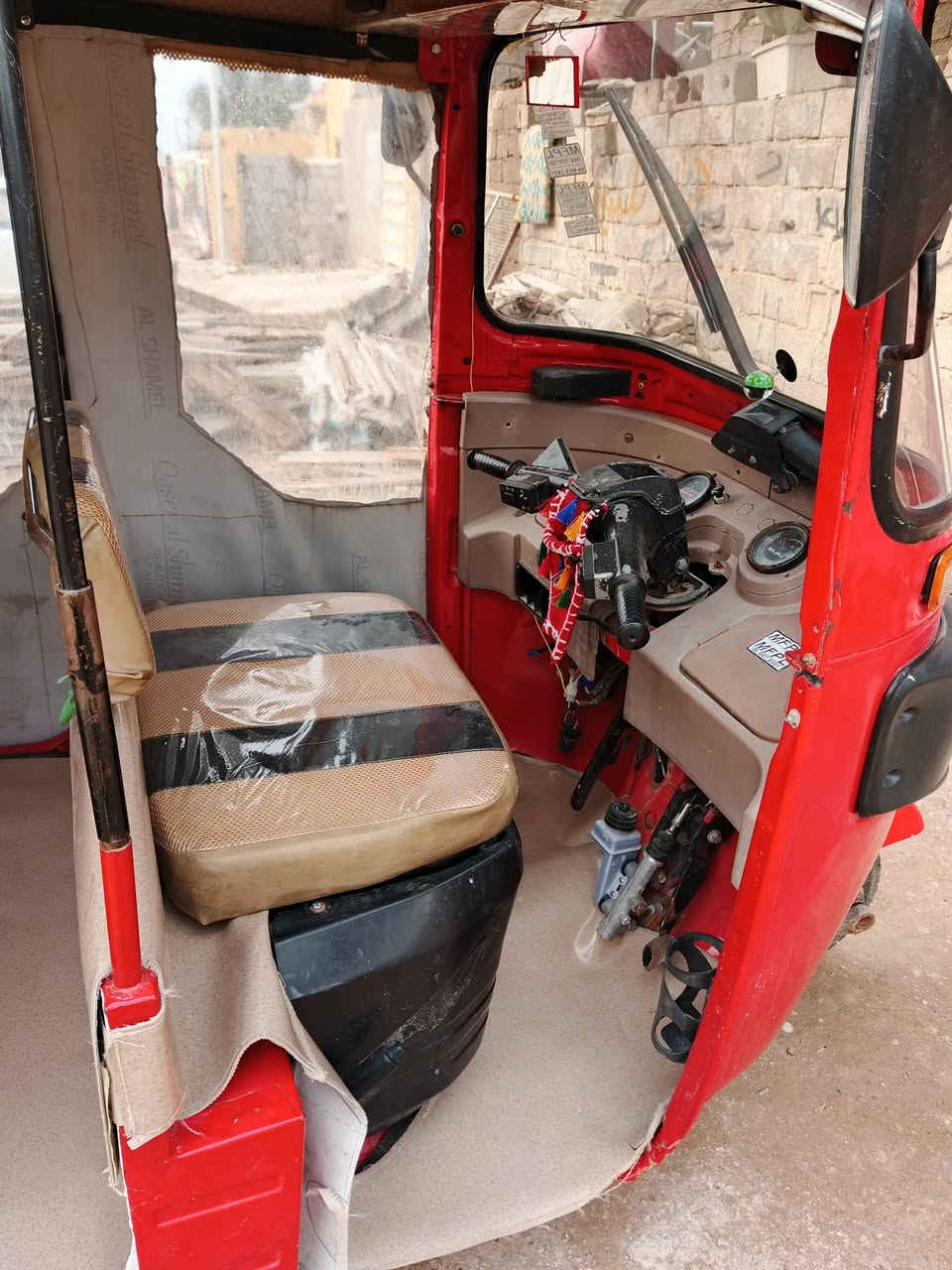 سلام عليكم تكتك للبيع موديل 18رقم محرك مجفت مصبوغة جماليه مكاني بلكوت الشراري يتصل ***********بي واتساب مكلف بنشر
