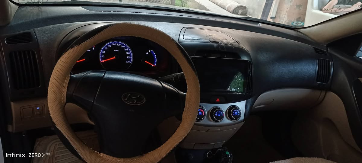 النترا ٢٠١٠ خليجي فول اوتو محرك وكير بشرط تدفئة وتبريد تخم تاير صدر امامي خلفي تحويل بشرط الضرر الصندوق فقط السعر 95 وبيه مجال مكان السيارة اربيل***********

