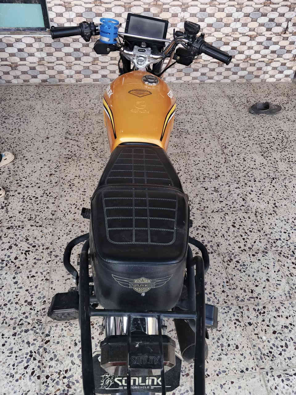 5كير موديل 25بصمه تشغيل عن بعد أوراق سكنر4
السعر 800وبيه مجال حك الجيه اتصل وتدلل *********** المكان نعمانيه
