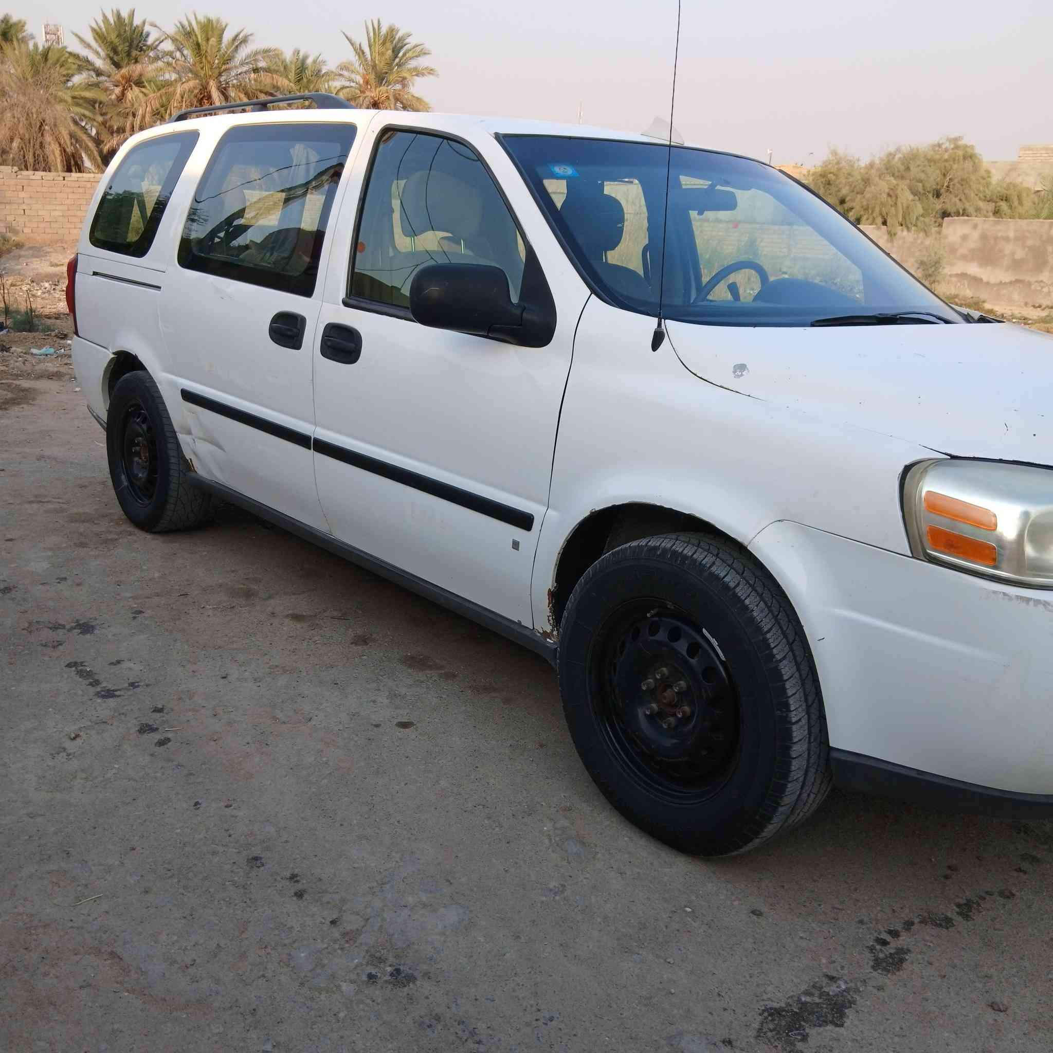 سلام عليكم شوفر بلاندر ٢٠٠٧ مكينه سته سلندر ٣٩٠٠ مكينه وكير خير من الله  حداده نص عمر رقم بغداد تحويل ثاني يوم سنويه لل٢٩ سياره جاهزه مكاني بصره لسعر ٦٤ وبيه مجال ***********
