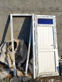 باب بي في سي • 85×2م • الطارمية